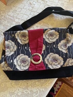 Floral black, white and red Crossbody Shoulder Messenger Bag